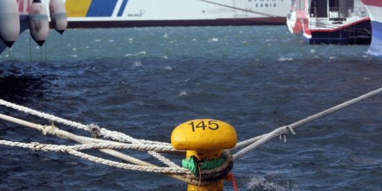 Επαναλαμβανόμενες απεργίες από τους λιμενεργάτες σε ΟΛΠ και ΟΛΘ