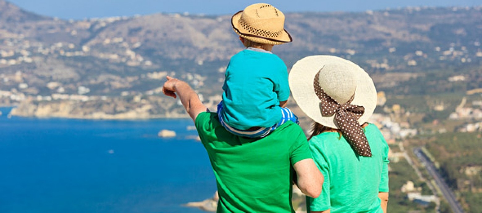 ΟΑΕΔ: Αυξάνει τη διάρκεια των επιδοτούμενων διακοπών στα νησιά – «θύματα» των προσφυγικών ροών