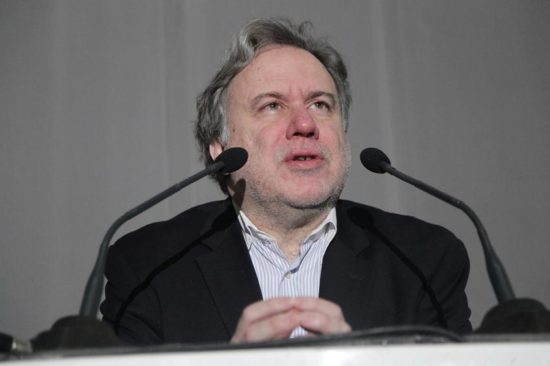 Διαψεύδει ο Κατρούγκαλος ότι ο δανειστές ζήτησαν κατάργηση 13ου και 14ου μισθού