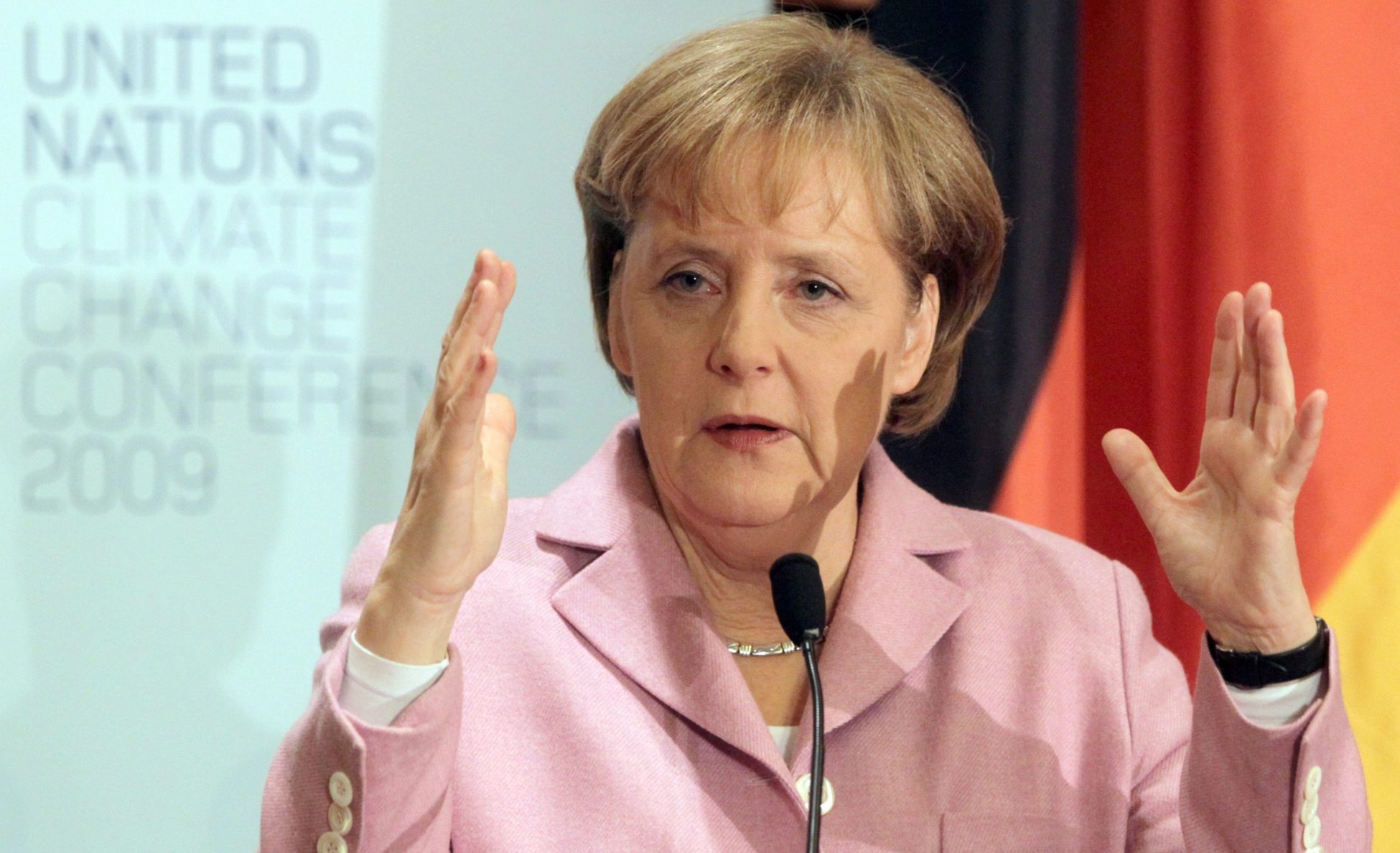 Μέρκελ για προσφυγικό: Τα εσωτερικά ευρωπαϊκά σύνορα δεν πρέπει να κλείσουν