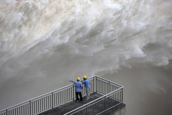 Κίνα: Τουλάχιστον 78 νεκροί και 500 τραυματίες από τις ακραίες καιρικές συνθήκες
