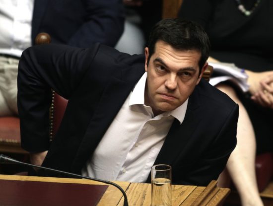 Συνταγματική αναθεώρηση και εκλογικός νόμος ως αντίβαρο για τα βαριά μέτρα