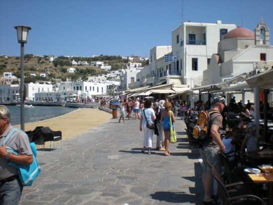 Το Brexit φοβίζει (και) τον ελληνικό τουρισμό