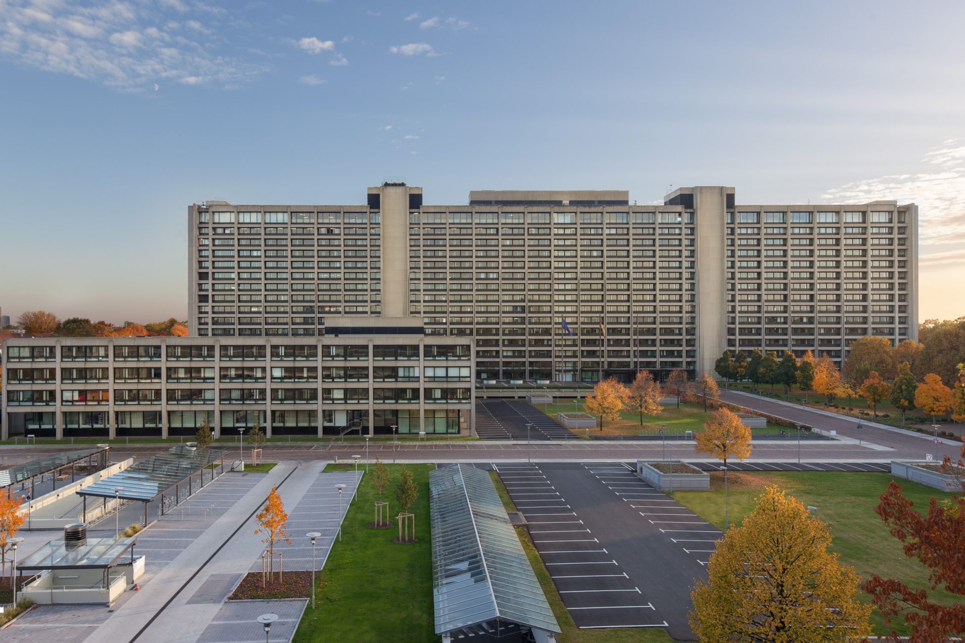 Bundesbank: Μειώνει τις προβλέψεις για πληθωρισμό και ανάπτυξη