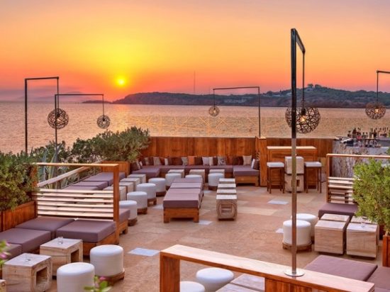 Martini Bar: Για κοκτέιλ στον Αστέρα Βουλιαγμένης