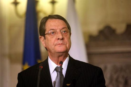 “Καμάκι” του Νίκου Αναστασιάδη σε γυναίκα δημοσιογράφο