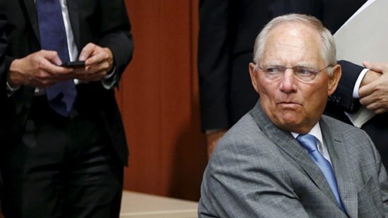 Der Spiegel: Ο Σόιμπλε θέλει μεγαλύτερη συνεργασία των 27 της ΕΕ μετά το Brexit