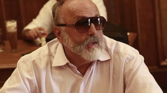 Εκλογικός νόμος: Ρίχνει «γέφυρες» σε ΠΑΣΟΚ, Ποτάμι ο Κουρουμπλής