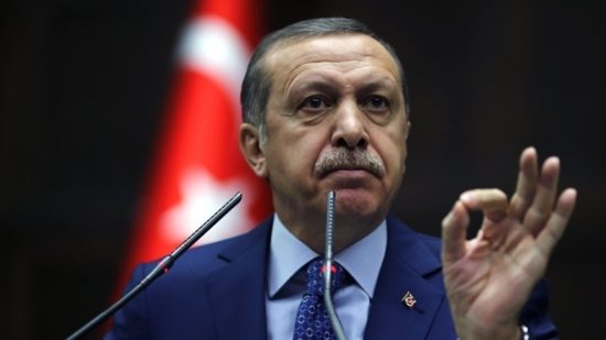 Τουρκία: Οι αρχές κλείνουν τρία πρακτορεία ειδήσεων, 16 τηλεοπτικούς σταθμούς και 45 ημερήσιες εφημερίδες