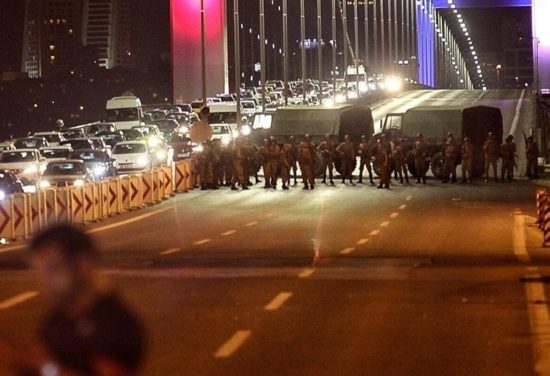 Δραματικοί διάλογοι Τούρκων υπουργών κατά το πραξικόπημα: «Απόψε θα πεθάνουμε»