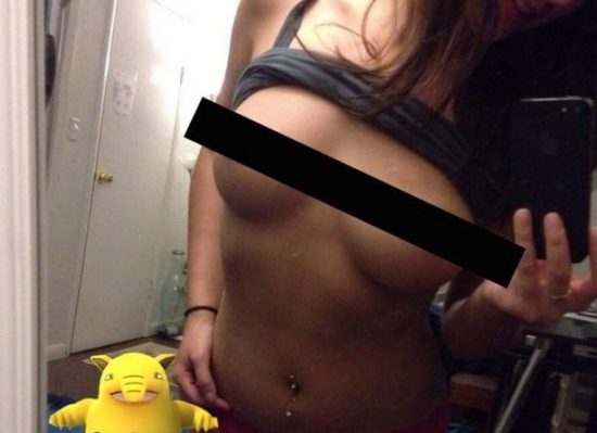 Νέα μόδα: Χρησιμοποιούν το Pokemon Go για να βγάζουν γυμνές selfies