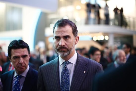 O Ισπανός βασιλιάς προσπαθεί να σπάσει το εκλογικό αδιέξοδο