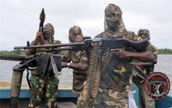 Διαπραγμάτευση κυβέρνησης – επαναστατών στη Νιγηρία μετά από τα πολύμηνα σαμποτάζ στις πετρελαιοπηγές