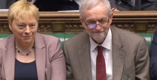 Βρετανία: Η Αντζελα Ιγκλ θα διεκδικήσει τη θέση του Κόρμπιν στους Εργατικούς