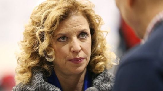 ΗΠΑ: Το ιστορικό του σκανδάλου του κόμματος των Δημοκρατικών – Ο πιθανός διχασμός θα ευνοήσει τον Τραμπ