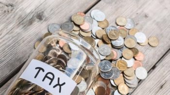 Αγωνία στο ΥΠΟΙΚ για τα φορολογικά έσοδα του Ιουλίου