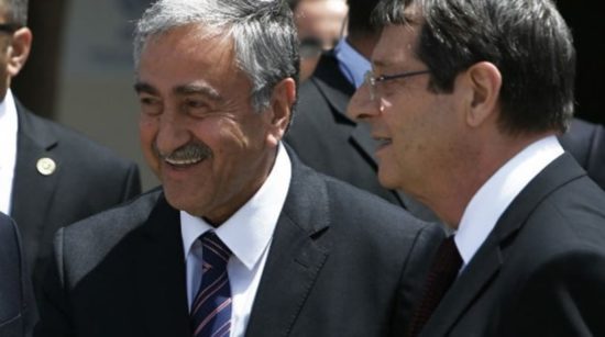 Συνάντηση Αναστασιάδη – Ακιτζί για πρώτη φορά μετά το πραξικόπημα στην Τουρκία