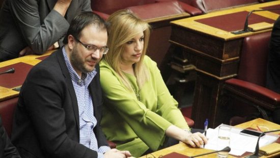 Πολύ μακριά από τους 200 ο Τσίπρας για τον εκλογικό νόμο