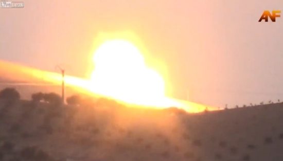 Η στιγμή που Κούρδοι μαχητές τινάζουν στον αέρα τουρκικό τανκ (ΒΙΝΤΕΟ)