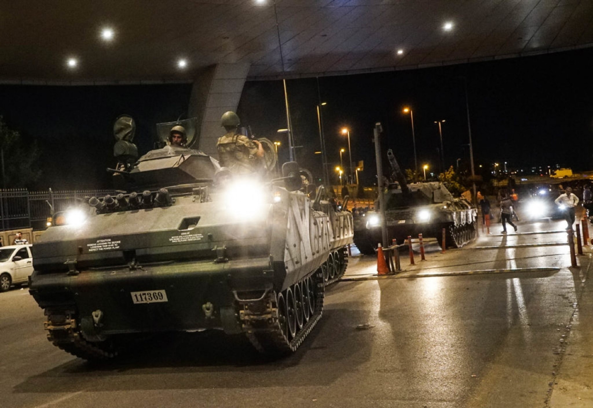 Στη μετάταξη 167 στρατηγών των ενόπλων δυνάμεων προχώρησε το τουρκικό υπουργείο Άμυνας