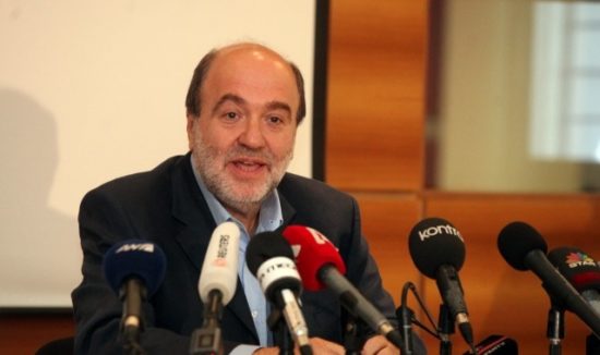 Αλεξιάδης: “95% επιτυχία στα έσοδα”, παραδέχεται υστέρηση 333 εκατ. ευρώ