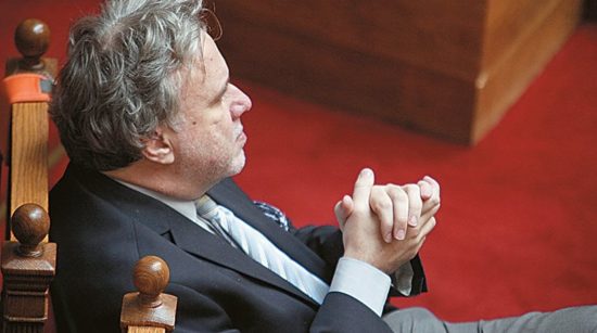 Και 3ος κόφτης στις επικουρικές συντάξεις – «Ποδαρικό» μειώσεων κυρίως στο Δημόσιο