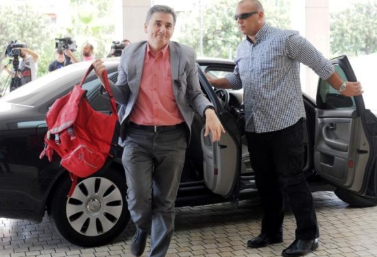 Ελληνικό φάουλ με το «καλημέρα» στις νέες διαπραγματεύσεις με τους θεσμούς