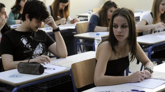 Πανελλήνιες: Ως το τέλος της εβδομάδας οι βάσεις εισαγωγής – Πώς θα διαμορφωθούν