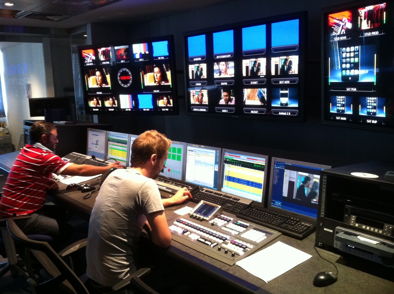 Τι γράφει ο γερμανικός Τύπος για τις τηλεοπτικές άδειες