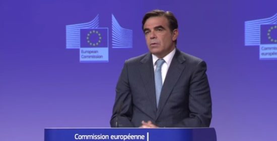 Κομισιόν: Συνεχίζεται η δουλειά για τα προαπαιτούμενα