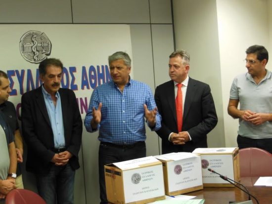 Ο ΙΣΑ παρέδωσε τρεις απινιδωτές στο Δήμο Γεωργίου Καραϊσκάκη Άρτας