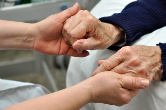 Μέχρι τέλη Σεπτέμβρη τα πρώτα επιδόματα αλληλεγγύης