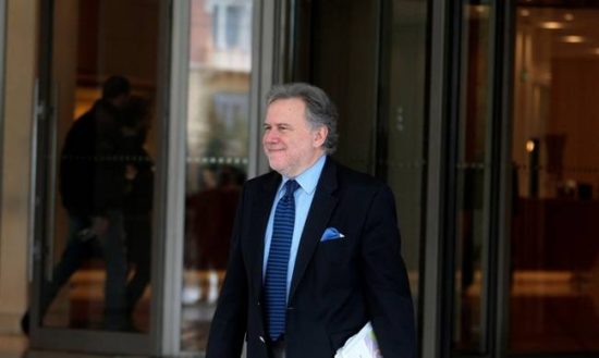 Ομαδικές απολύσεις και κατώτατος μισθός τα μεγάλα «μέτωπα» στην αρένα των εργασιακών