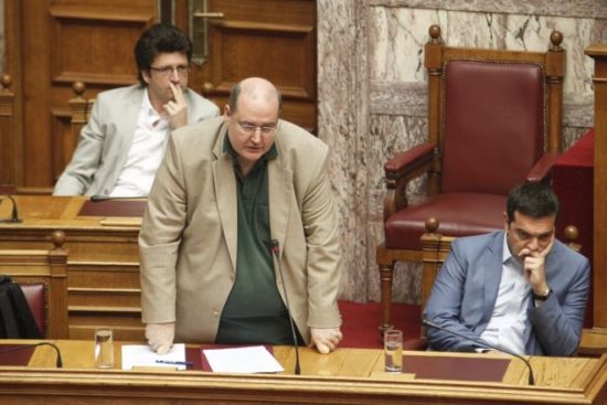 Καθυστερημένο… φρένο από το Μαξίμου στον Φίλη για την Εκκλησία