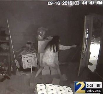 Δείτε τι έκανε σε ληστές μία γυναίκα που μόλις σηκώθηκε από το κρεβάτι