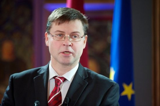 Ντομπρόβσκις: Μέγα πλήγμα για το City του Λονδίνο η απόφαση για Brexit