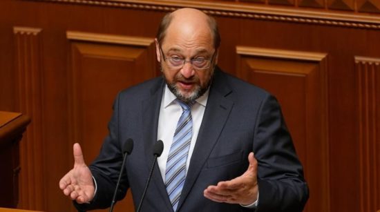 Μ. Σουλτς: Η Γερμανία επωμίζεται τεράστια βάρη στο προσφυγικό γιατί την εγκατέλειψαν οι χώρες της Κ. Ευρώπης