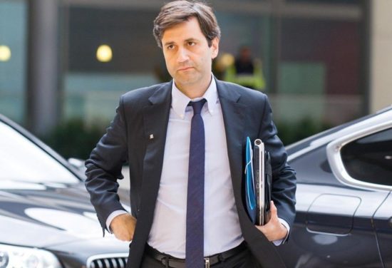 Χουλιαράκης: Έχουμε μικρότερη ύφεση – Θα μειώσουμε και τους φόρους