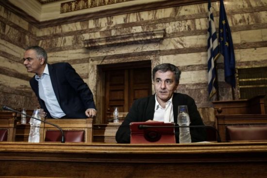 «Οι ΔΕΚΟ αξιοποιούνται, δεν ξεπουλιούνται» προσπαθεί να πείσει η κυβέρνηση