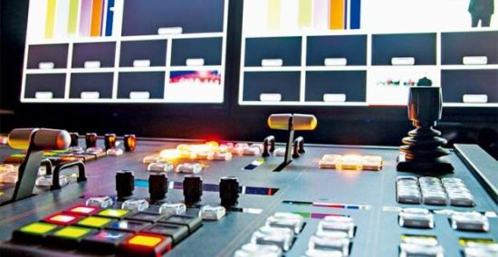 Αντιπολίτευση: Ο διαγωνισμός για τα κανάλια δημιουργεί έναν νέο κύκλο διαπλοκής