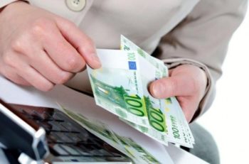 Συμβούλια χρεοκοπιών ετοιμάζεται να στήσει το υπ. Οικονομίας