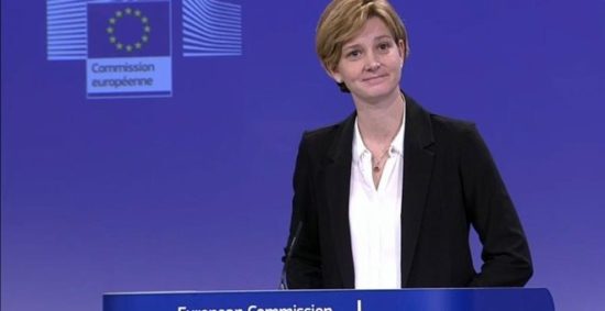 Κομισιόν: Αν εξομαλυνθούν οι διαφορές, υπάρχει μια «ρεαλιστική ευκαιρία» στο Eurogroup της Δευτέρας