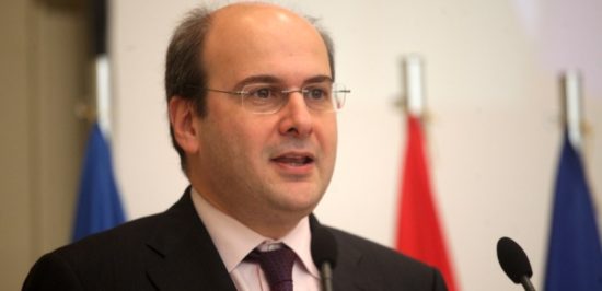 Κ. Χατζηδάκης: Ο Τσίπρας φρέναρε διώχνοντας το Βαρουφάκη, αλλά είμαστε ακόμα κοντά στο γκρεμό