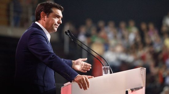 Διεύρυνση προς τη σοσιαλδημοκρατία και ανασχηματισμό προανήγγειλε ο Αλ. Τσίπρας από το συνέδριο