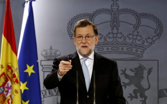 Ισπανία: Οι Σοσιαλιστές κάνουν πίσω για να κυβερνήσει ο Ραχόι