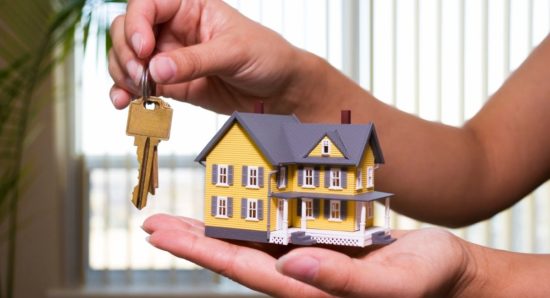 Φόροι και χρέη κρατούν τους Έλληνες μακριά από… κληρονομιές