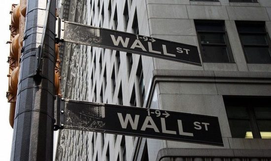 Κέρδη για τον Dow με την Boeing να υπερκαλύπτει τις απώλειες της Apple