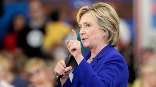 Χίλαρι: Ως γιαγιά ανησυχώ για τα εγγόνια μου που είναι όμως λευκά