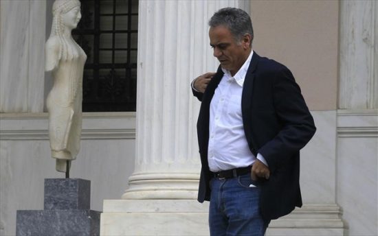 ΔΕΣΦΑ, δημοπρασίες και κτηματολόγιο συζήτησαν Σκουρλέτης-θεσμοί