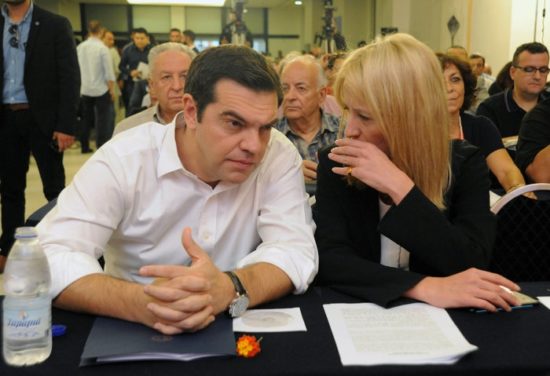 Σκληρές κόντρες ενόψει ανασχηματισμού: «Κάηκαν» Σκουρλέτης, Δρίτσας – Επιστροφή Δούρου